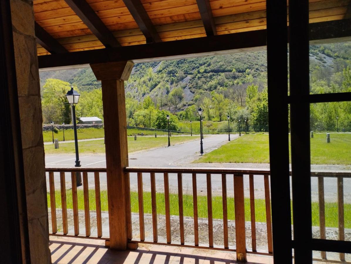 Camping La Zarapica - Palacios Del Sil Dış mekan fotoğraf